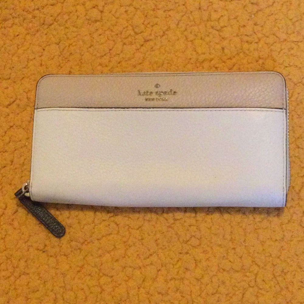 EUC Kate Spade Wallet S338